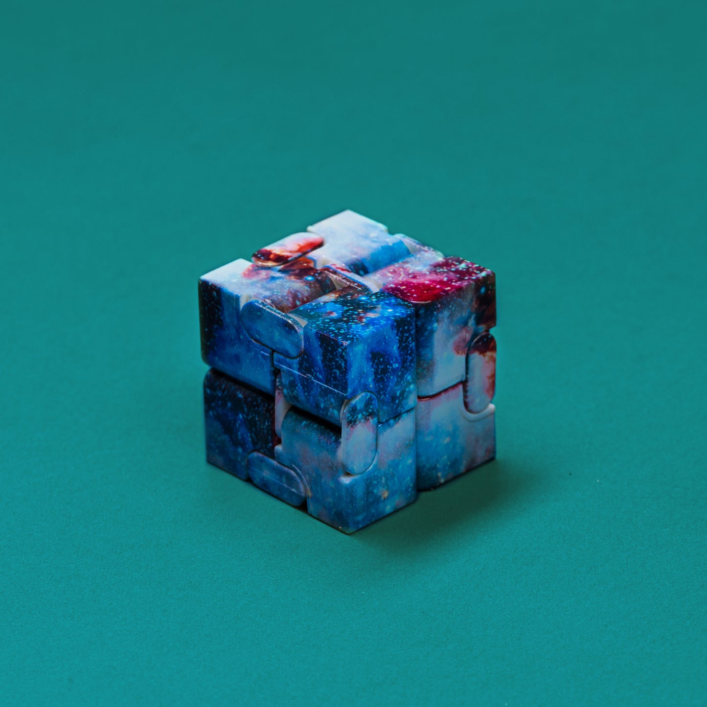 galaxy-infinity-cube-blue-red-2