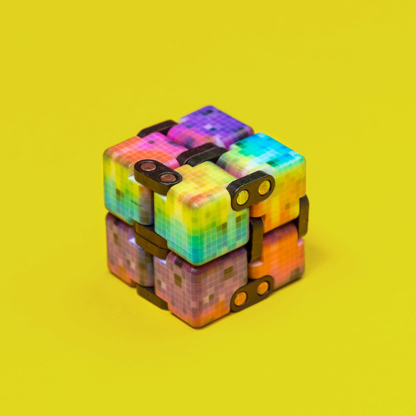 infinity-cube-glitched-1